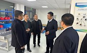 公司党委书记黄成定一行莅临公司调研指导工作